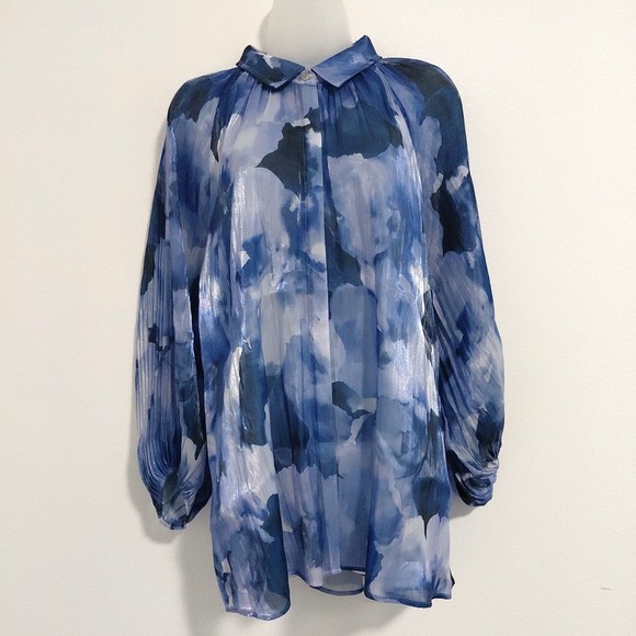 Susan Graver Tops - Susan Graver OCCASIONS Tunic Blouse Top LARGE‎ Blue Floral Sheen Flowing Sheer